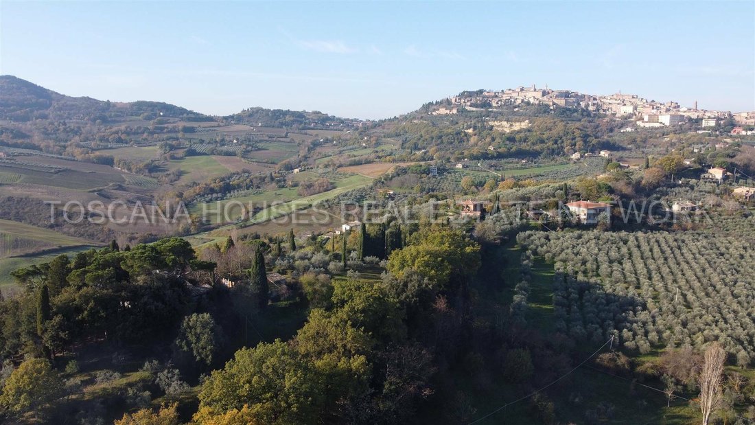 Villa in Montepulciano, Tuscany, Italy 1 - 12395245