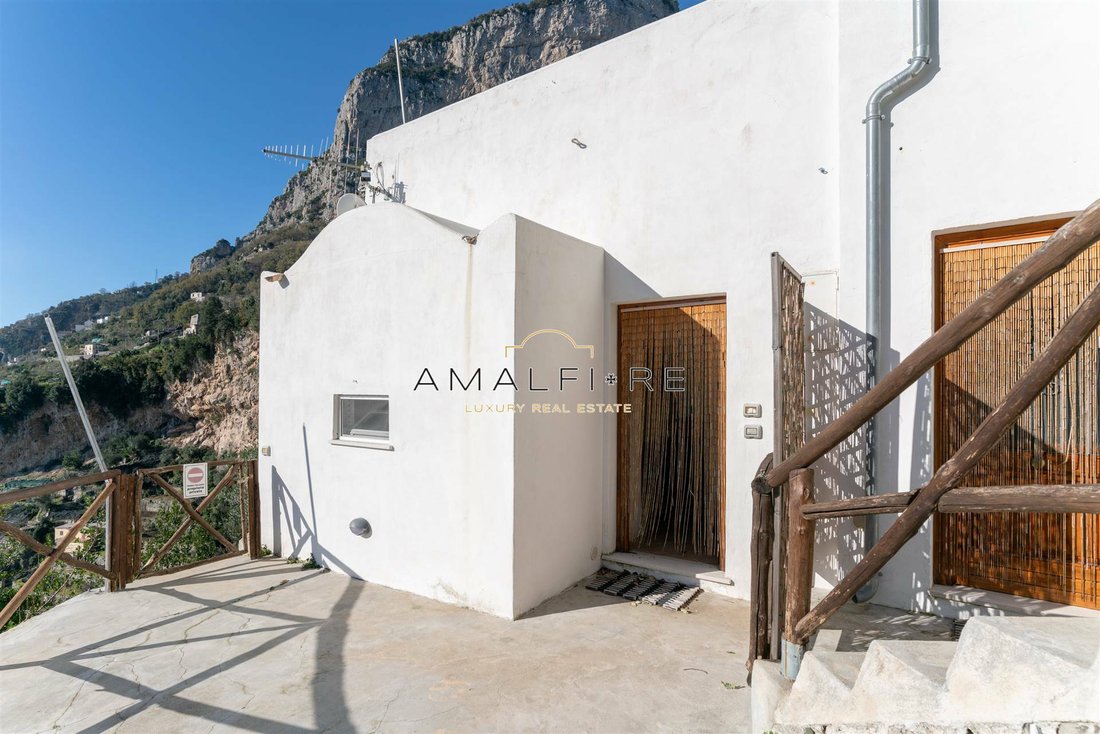 Historic And Characteristic Sea View Property In In Amalfi, Campania