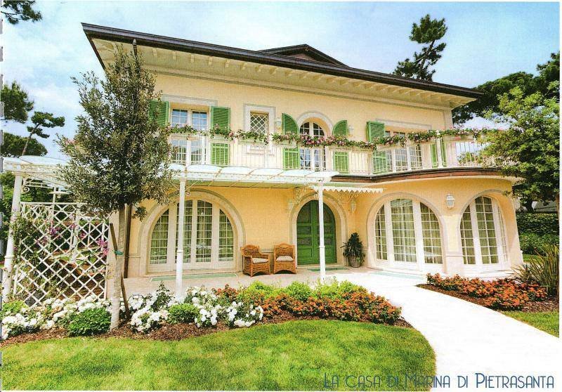 Villa in Tonfano, Pietrasanta, Italy 3 - 12393665