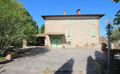 Country House in Terricciola, Tuscany, Italy 1