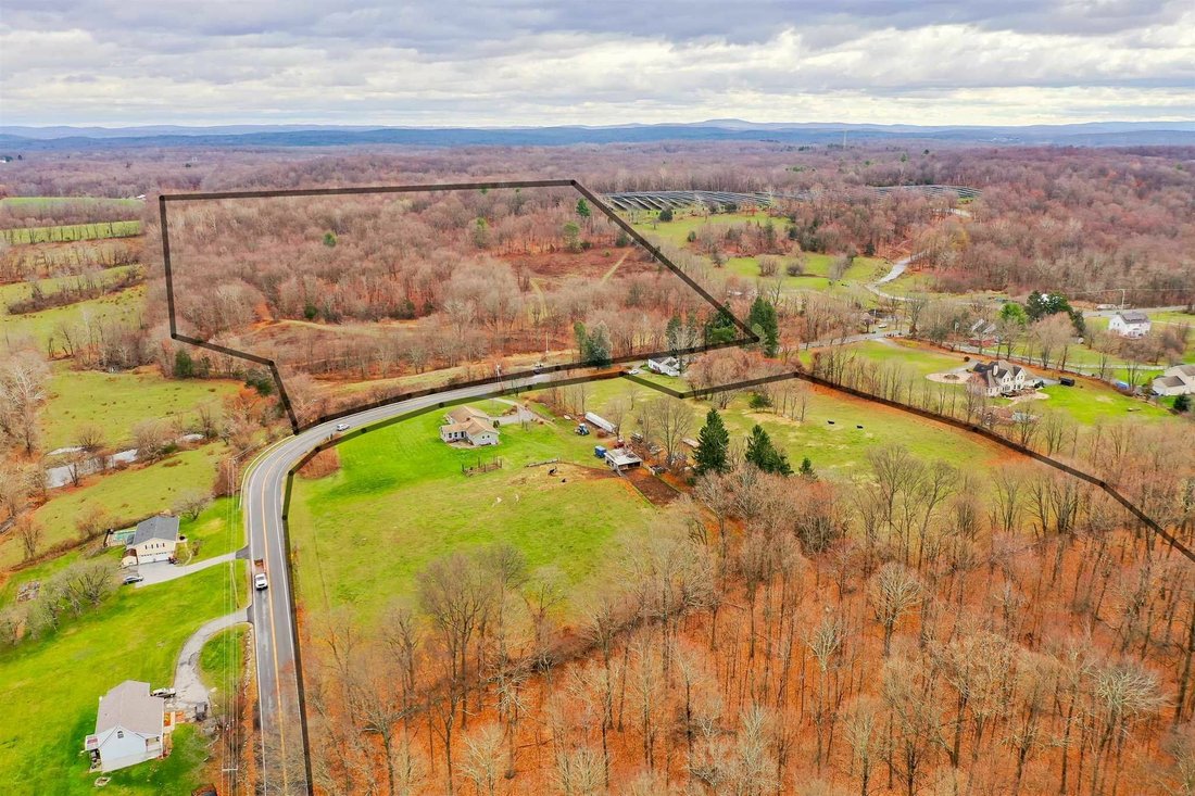 Tastefully Renovated Ranch Style Home In Spackenkill, New York, United