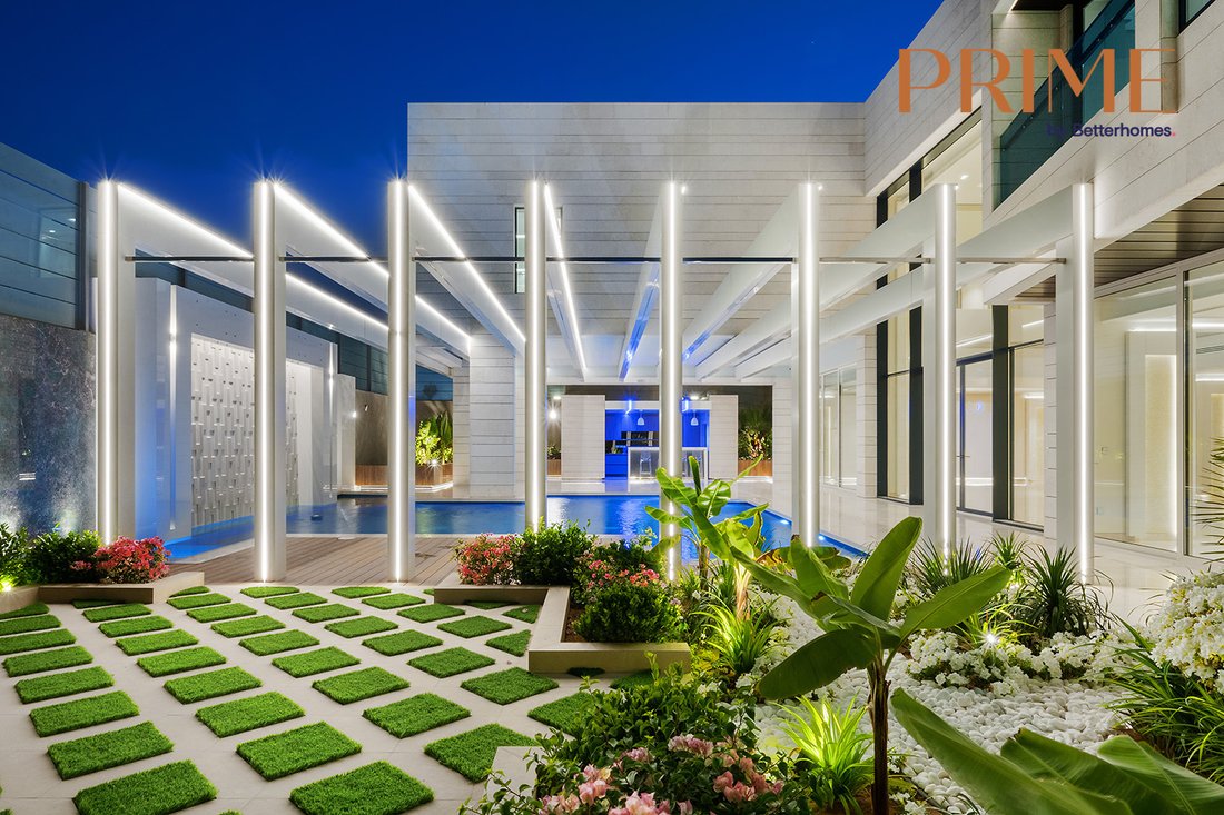 Villa in Umm Al Sheif, Dubai, United Arab Emirates 1 - 12018297
