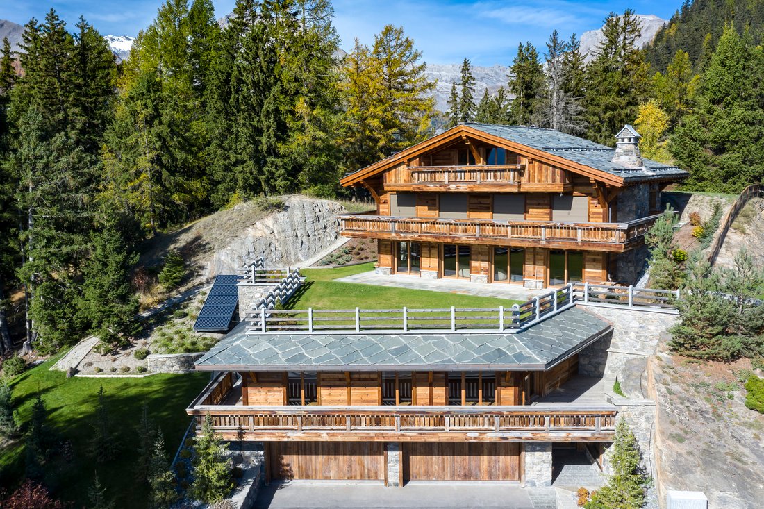 House in Crans-Montana, Valais, Switzerland 1 - 12396005