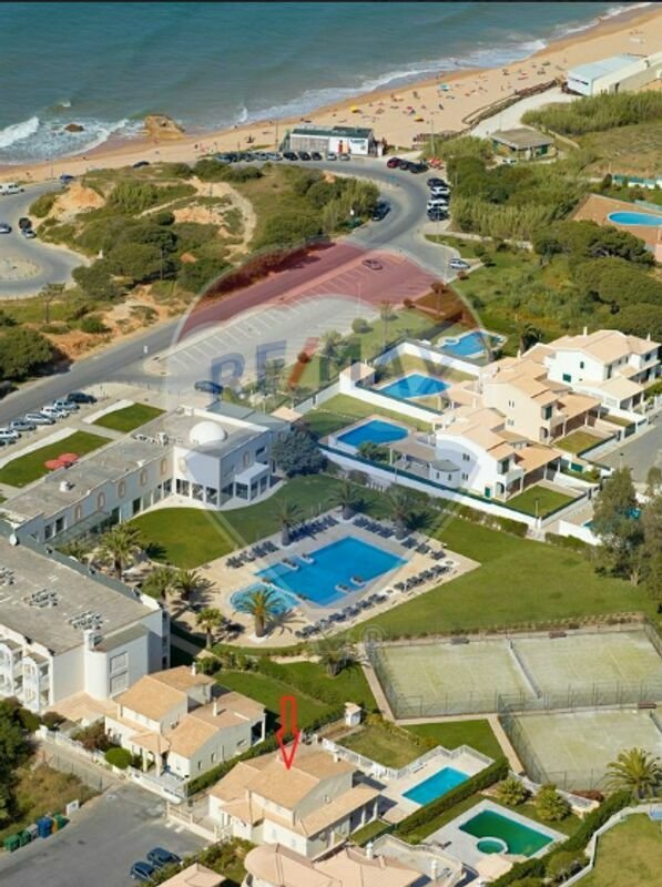 House T4 For Sale In Guia, Albufeira In Guia, Algarve, Portugal For