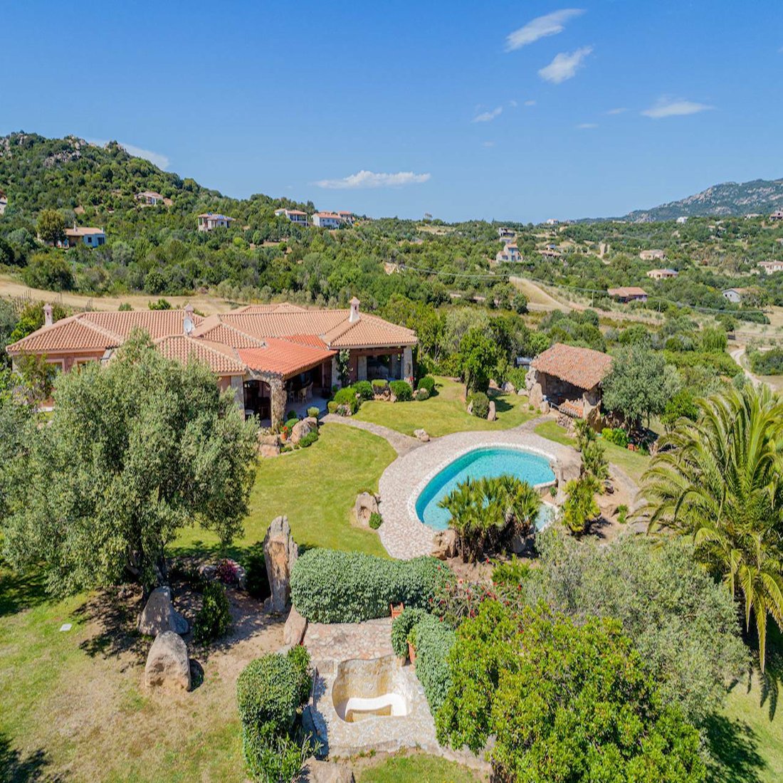 Villa in Arzachena, Sardinia, Italy 5 - 12395970