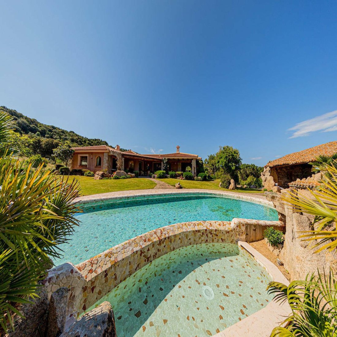 Villa in Arzachena, Sardinia, Italy 4 - 12395970