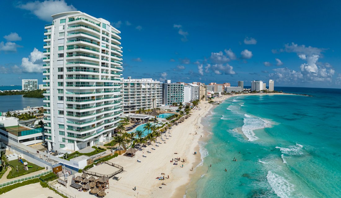 beachfront condos in cancun