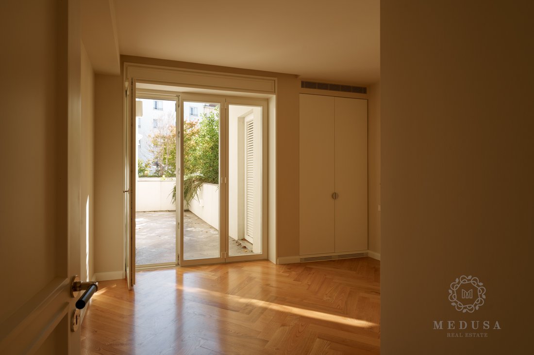 Apartment in Cedofeita, Santo Ildefonso, Se, Miragaia, Sao Nicolau e Vitoria, Porto District, Portugal 3 - 12398827