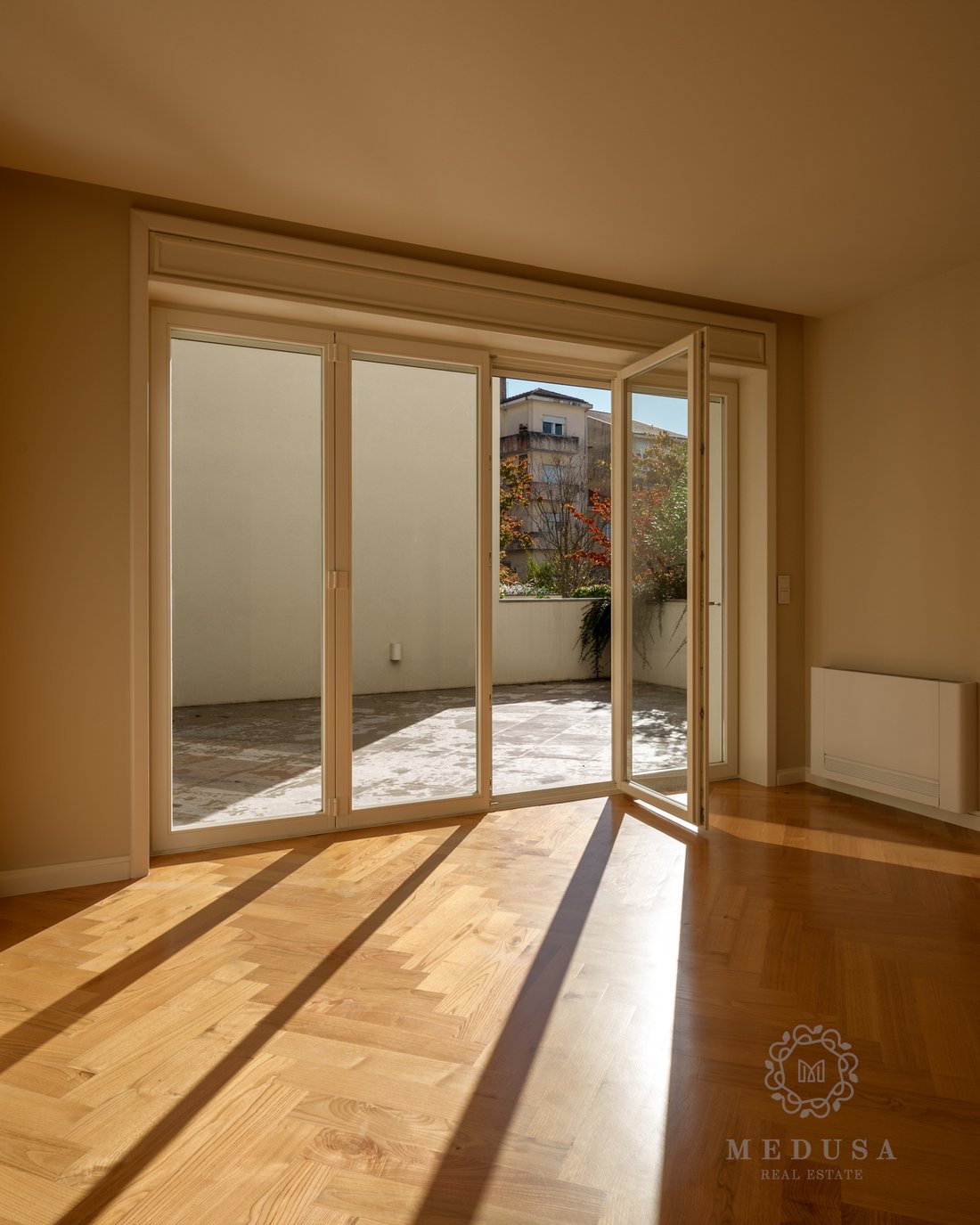 Apartment in Cedofeita, Santo Ildefonso, Se, Miragaia, Sao Nicolau e Vitoria, Porto District, Portugal 1 - 12398827