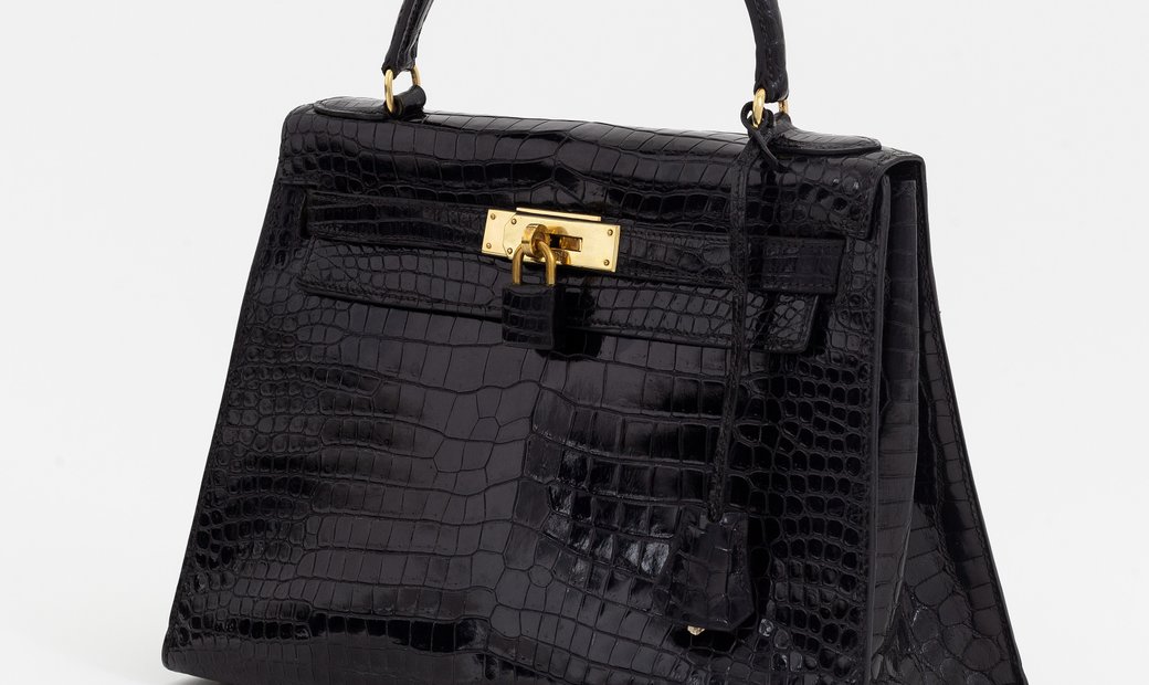 HERMES Kelly Alligator 32 cm Black with Gold Hardware Vintage Bag