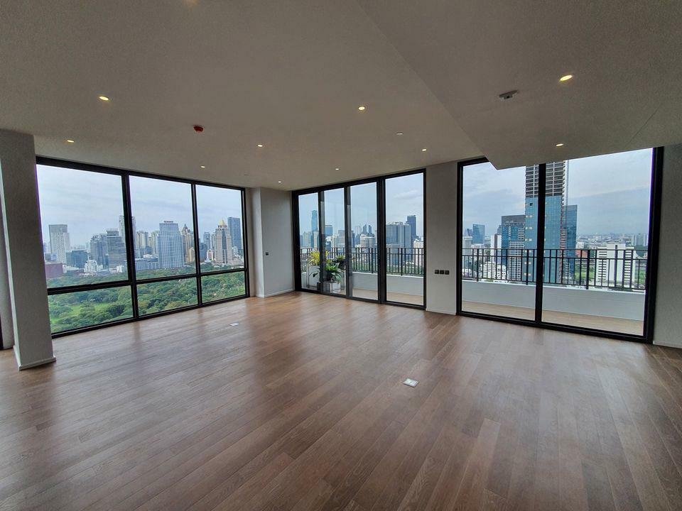 Incredible Bangkok Home At Muniq Langsuan In Bangkok, Bangkok, Thailand