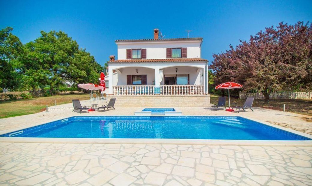 Villa For Sale In Poreč, Porec In Poreč, Istria County, Croatia For