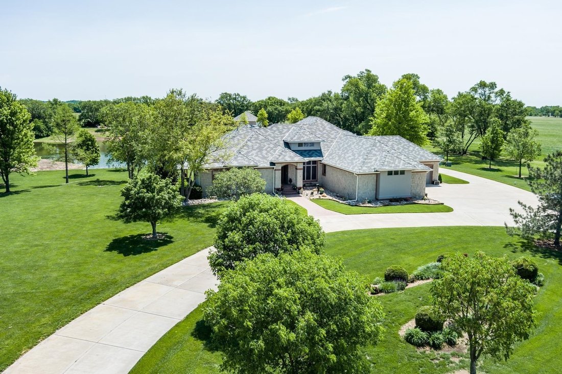 2540 S 383rd Ct W, Cheney, Ks 67025 In Cheney, Kansas, United States