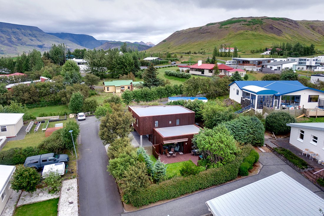 Stunning Modern Villa Outskirt Of Reykjavik In Mosfellsbær, Iceland For