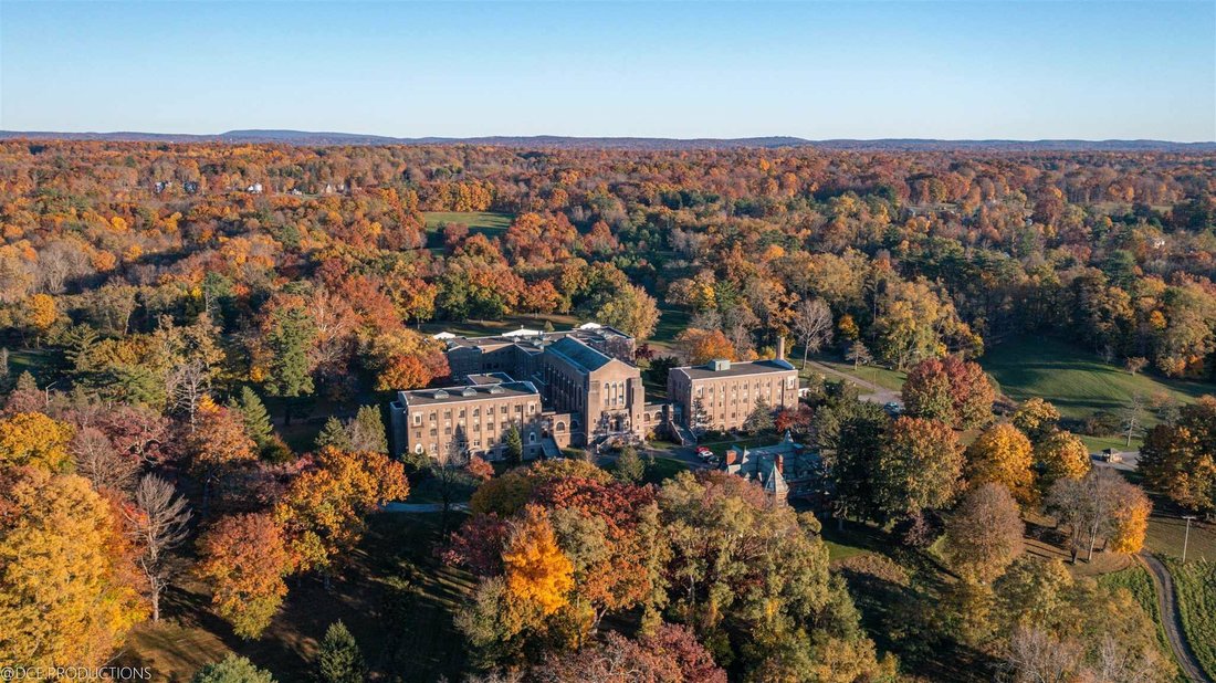 30 Seminary Drive, Red Hook, Ny 12507 In Barrytown, New York, United