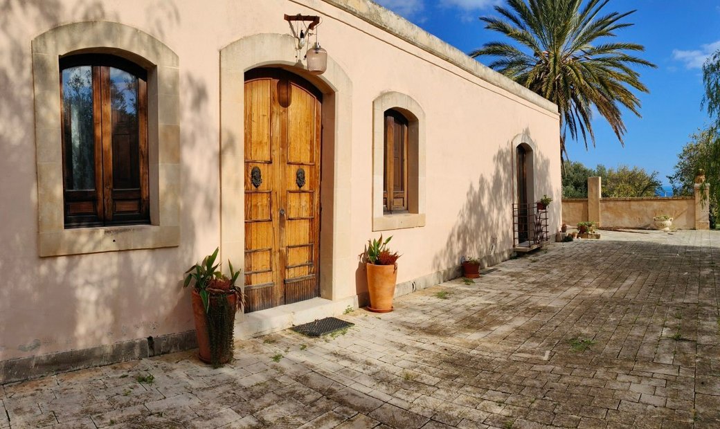 Farm House & Rural Farm House On Sale Avola (Sr) In Bochini, Sicilia