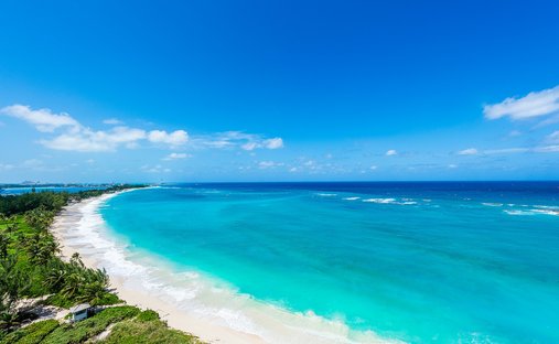 Condo in Paradise Island, New Providence, The Bahamas 1