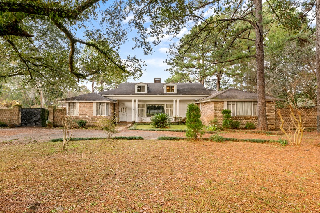 1916 Spring Hill Ave., Mobile, Al, 36607 In Mobile, Alabama, United