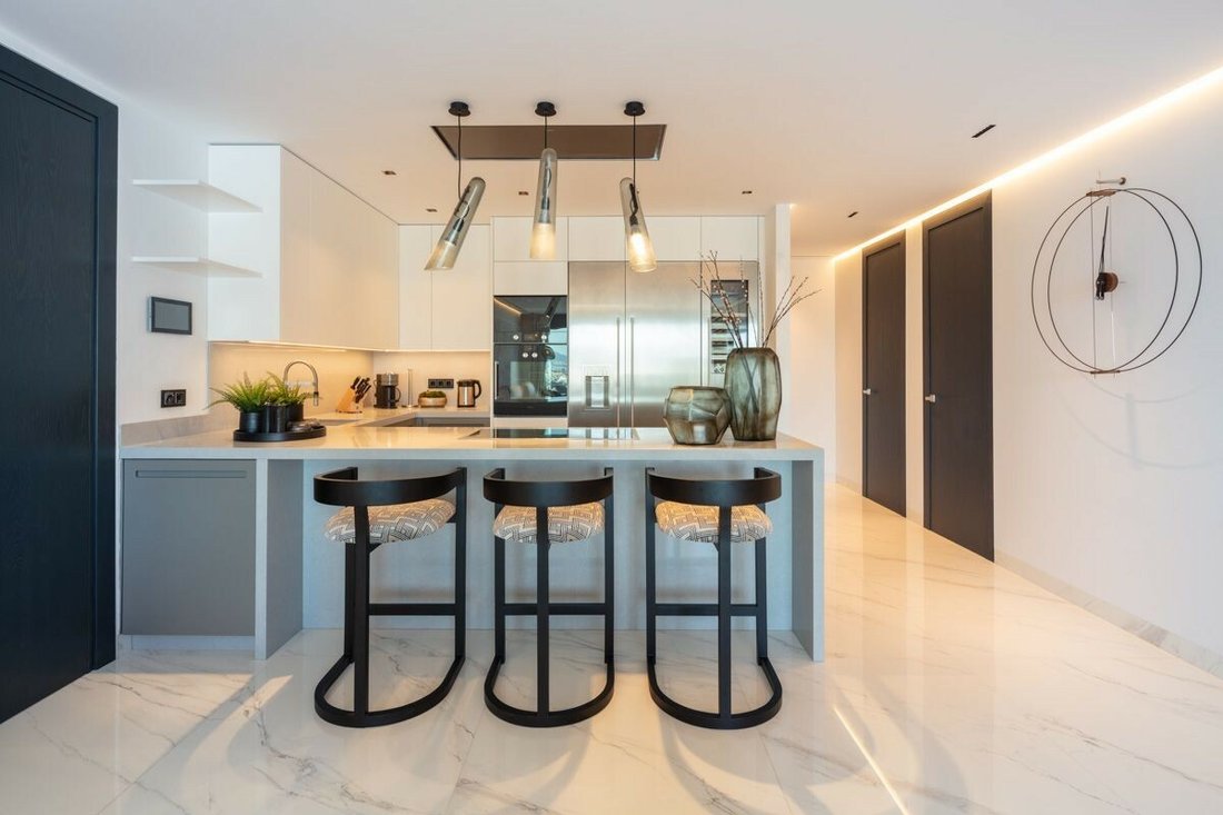 Apartment in Puerto Banus, Marbella, Spain 2 - 12404609