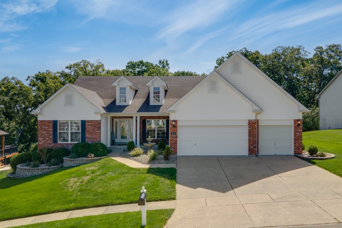 4 Bedroom Home Located In Southern Hills In Eureka, Missouri, United States For Sale (12404360)