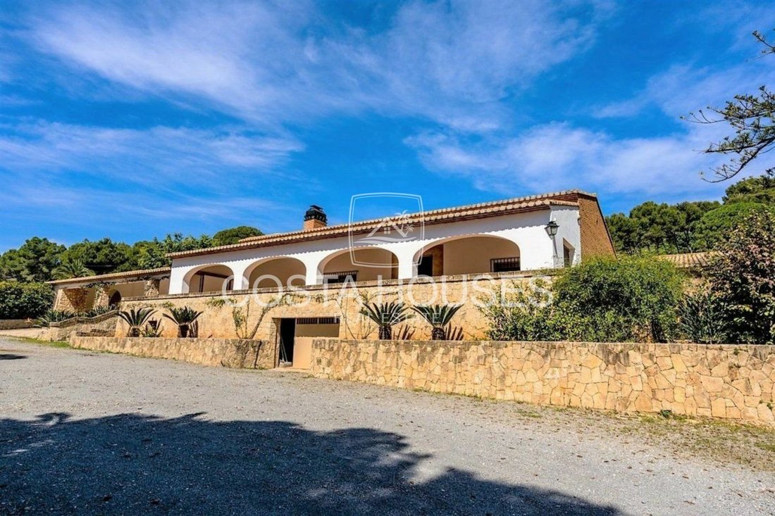 Real Estate Expert For Luxury Villas In Xàbia, Valencian Community