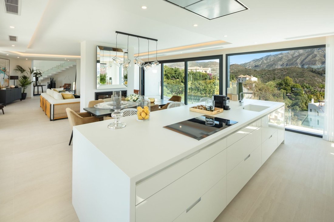 Villa in Benahavis, Andalusia, Spain 2 - 12406416