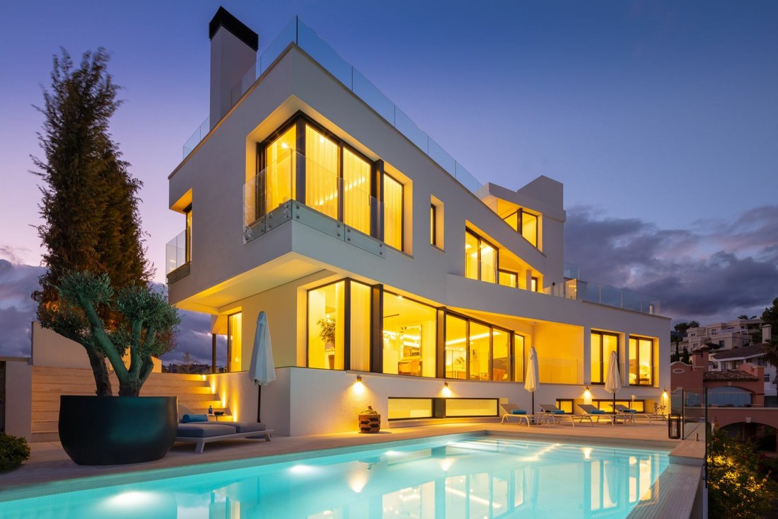 Villa in Benahavis, Andalusia, Spain 1 - 12406416