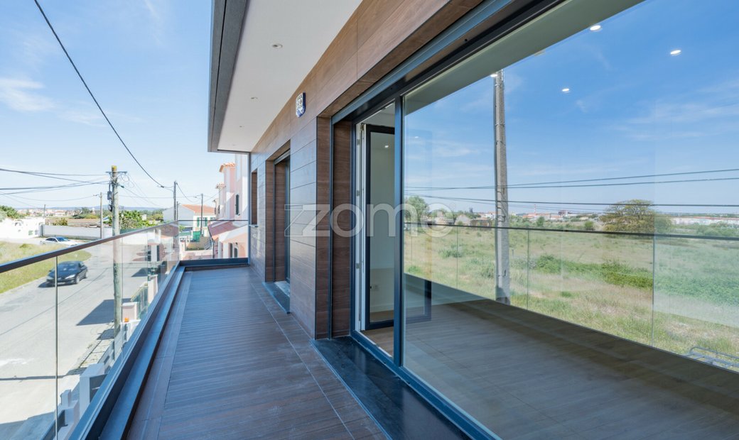 Seixal House In Arrentela, Setubal, Portugal For Sale (12407943)