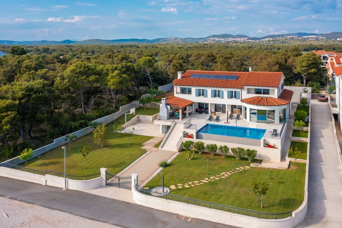 House in Gradska cetvrt Varos, Sibenik, Sibenik-Knin County 1 - 12406464