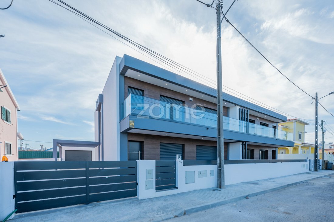 Seixal House In Arrentela, Setubal, Portugal For Sale (12407943)