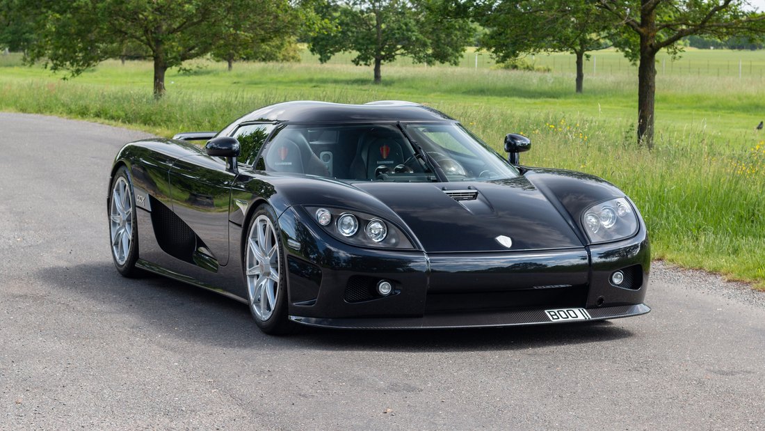 Cabriolet in Sunningdale, England, United Kingdom 1 - 12406768