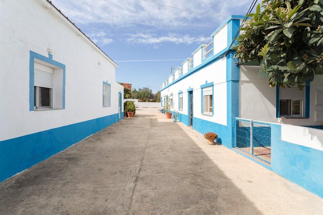 Detached House, 7 Bedrooms, For Sale In Olhão, Algarve, Portugal For