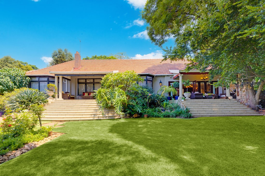 West Cliff In Johannesburg, Gauteng, South Africa For Sale (12406467)