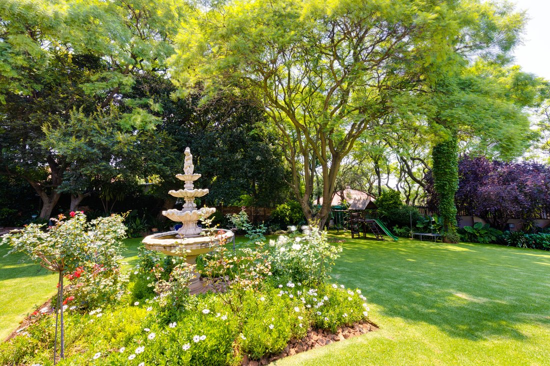 West Cliff In Johannesburg, Gauteng, South Africa For Sale (12406467)