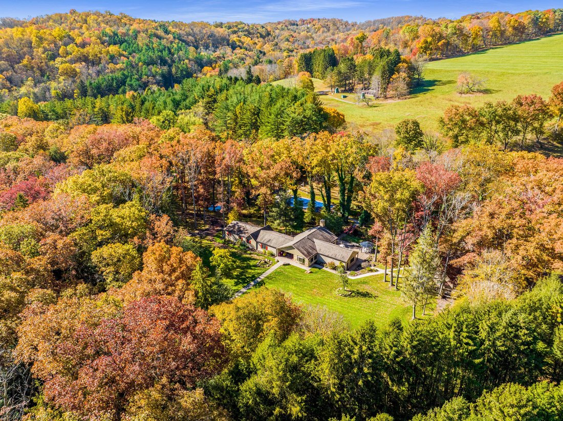 121 Red Arrow Road In Ligonier, Pennsylvania, United States For Sale