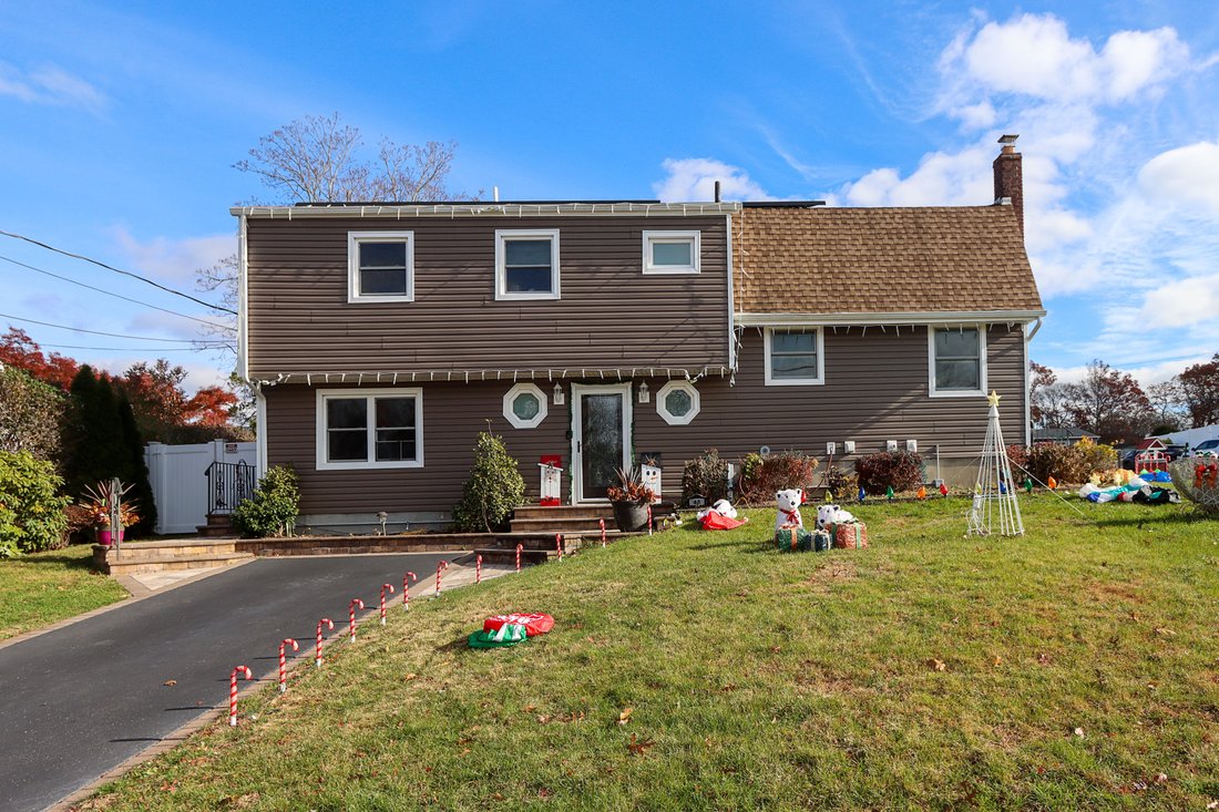 43 Park Hill Drive, Selden, Ny, 11784 In Coram, New York, United States