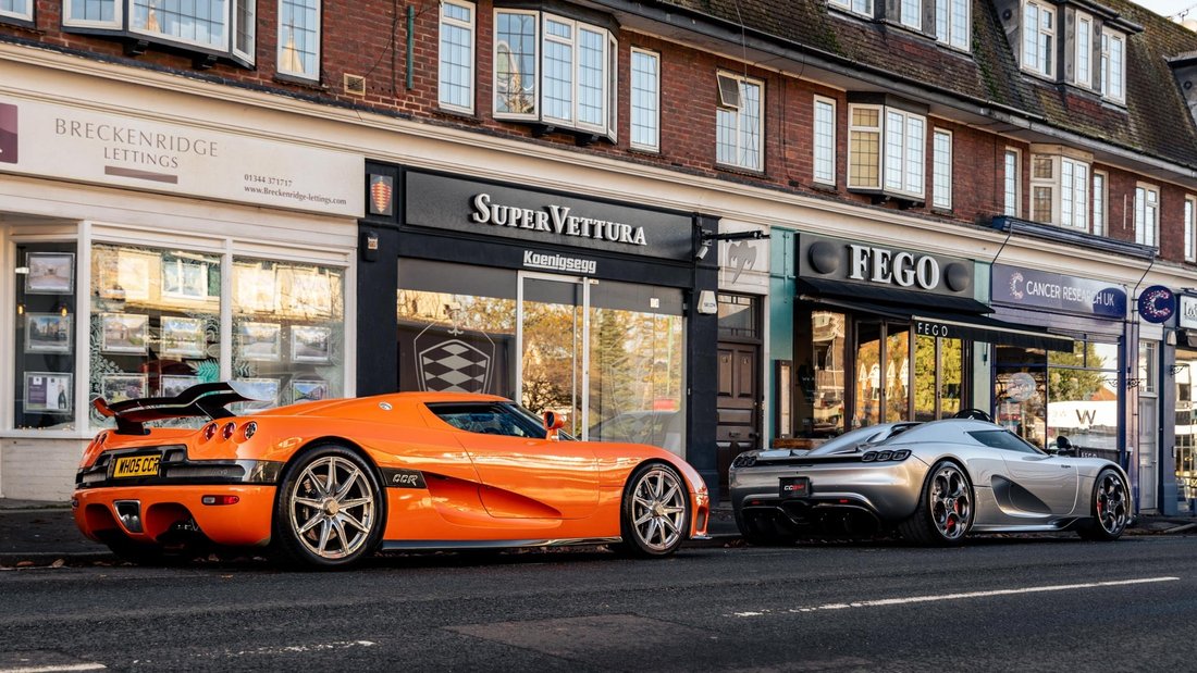 Cabriolet in Sunningdale, England, United Kingdom 4 - 12392035