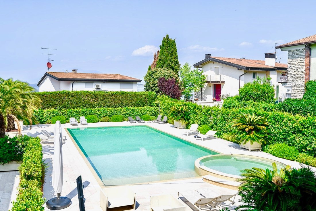 Apartment In Magnificent Villa In Desenzano Del Garda, Lombardy, Italy