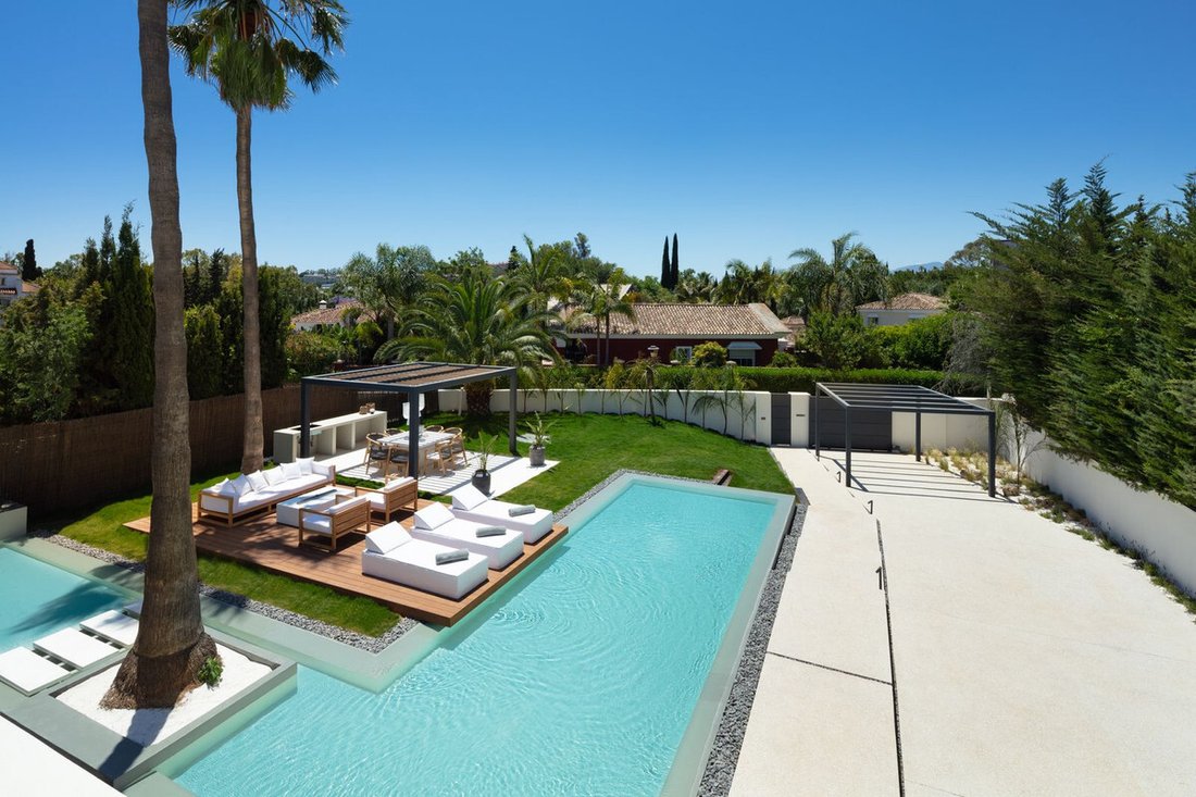 Villa in Puerto Banus, Marbella, Spain 1 - 12413337
