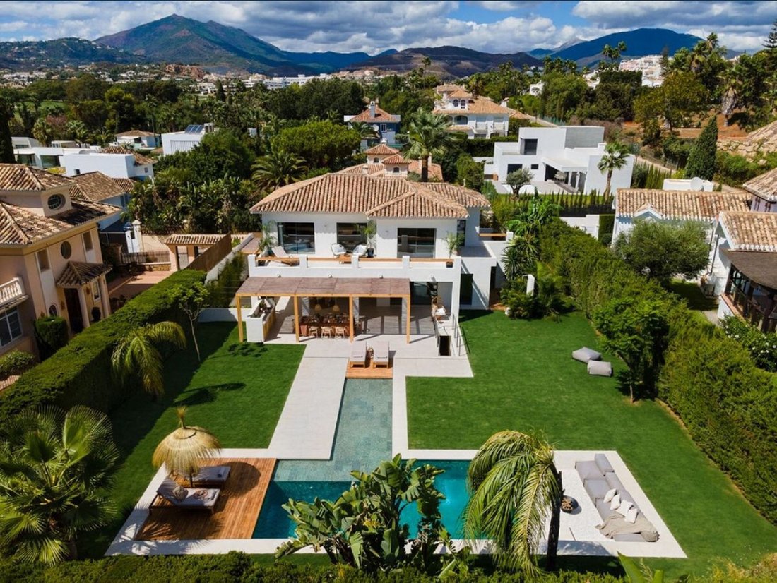 Villa in Puerto Banus, Marbella, Spain 1 - 12412970