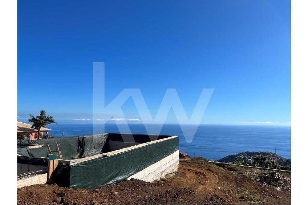 Single Storey House With More Than 1600m2 Of Area In Canhas, Madeira, Portugal For Sale (12411369)