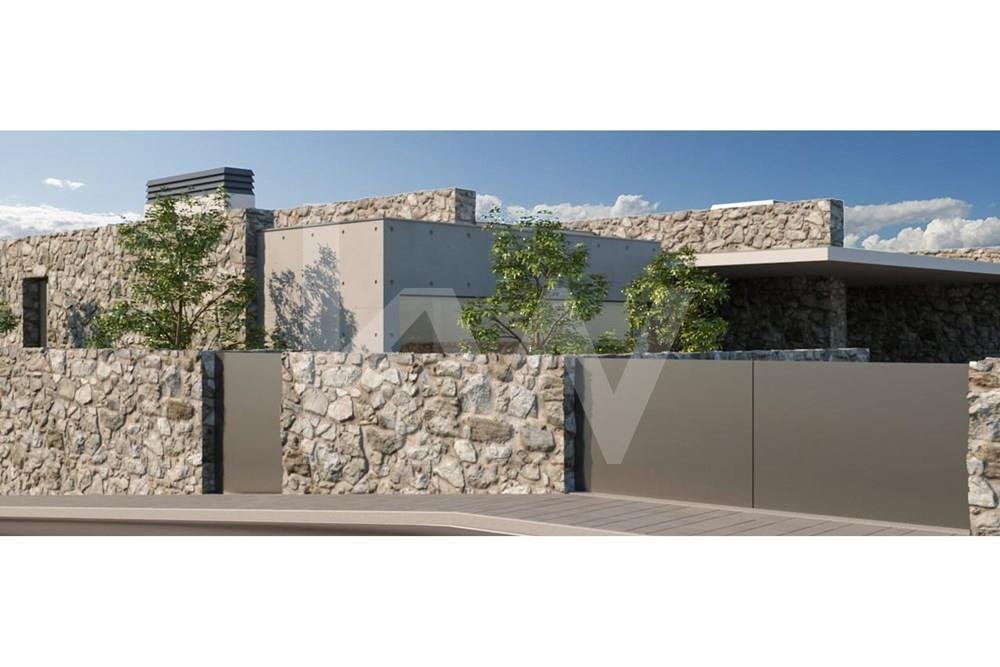 Single Storey House With More Than 1600m2 Of Area In Canhas, Madeira, Portugal For Sale (12411369)