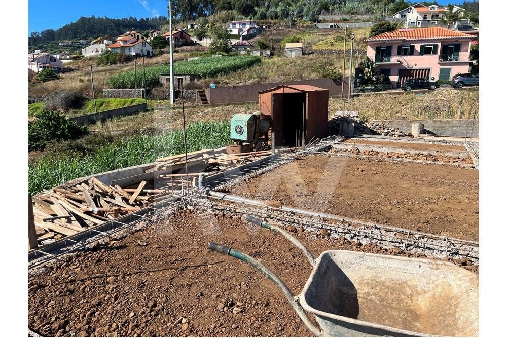 Single Storey House With More Than 1600m2 Of Area In Canhas, Madeira, Portugal For Sale (12411369)