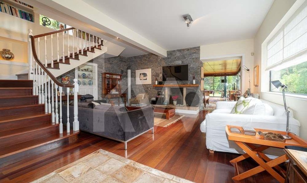 Traditional Madeiran Villa With Three Independent In Funchal, Madeira