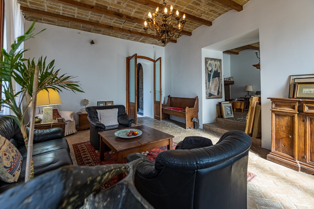 A 13th-Century Watchtower’s Whisper in Umbria’s Golden Hills
