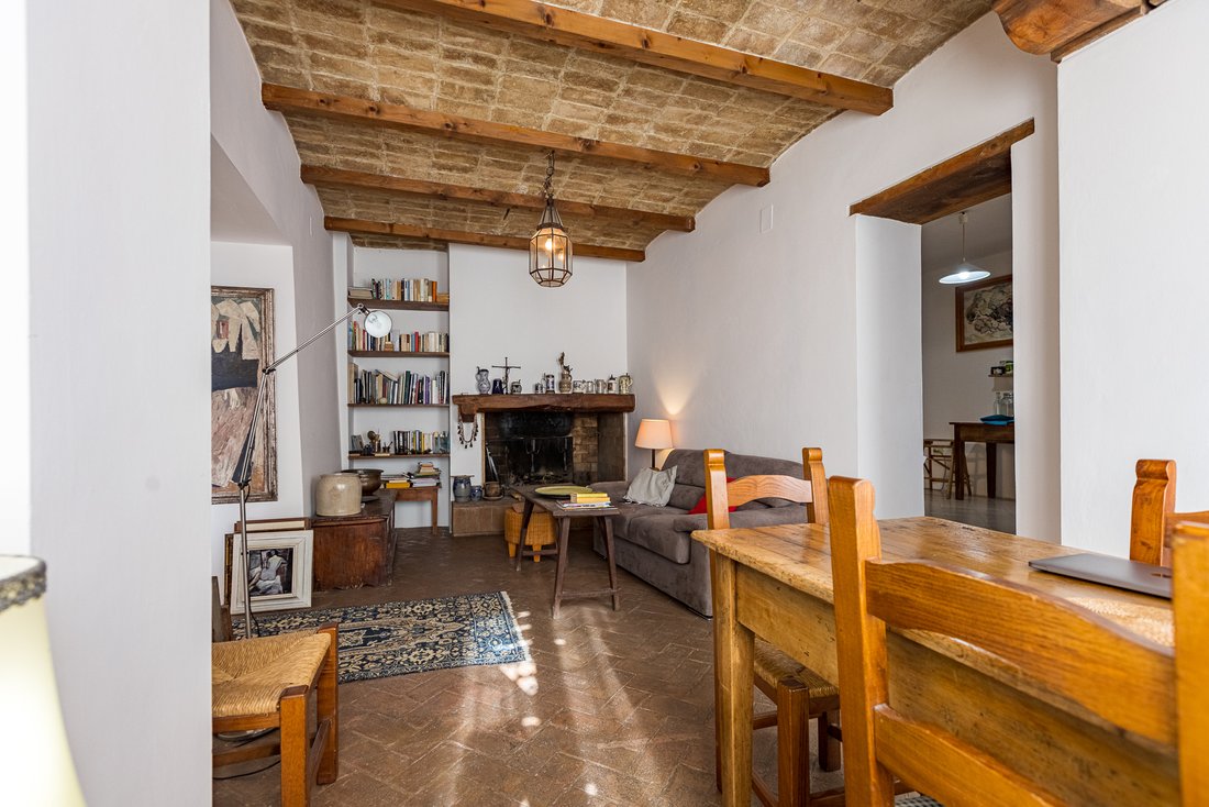 A 13th-Century Watchtower’s Whisper in Umbria’s Golden Hills
