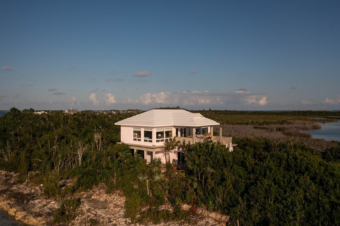 Orchid Beach House In Marsh Harbour, Central Abaco, The Bahamas For
