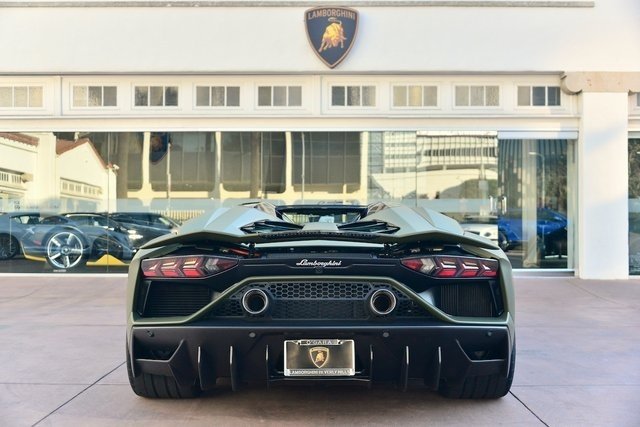 2022 Lamborghini Aventador Ultimae in Beverly Hills, California, United States 4 - 12415630