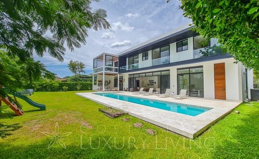 House in Santa Ana, San José Province, Costa Rica 1