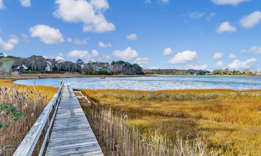 House Hampton Bays In Hampton Bays, New York, United States For Rent